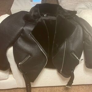 Woman’s Black Aviator Jacket FOREVER 21 Size M